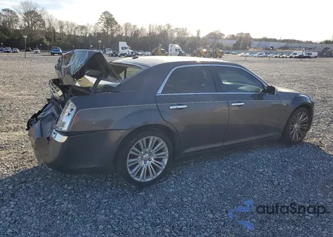 2013 Chrysler 300C z USA, uszkodzony, nr VIN 2C3CCAEG3DH630424